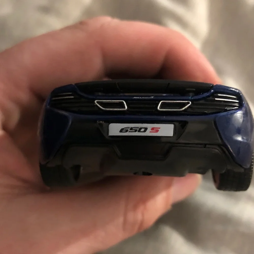 Mclaren 650S pull back action 1:32